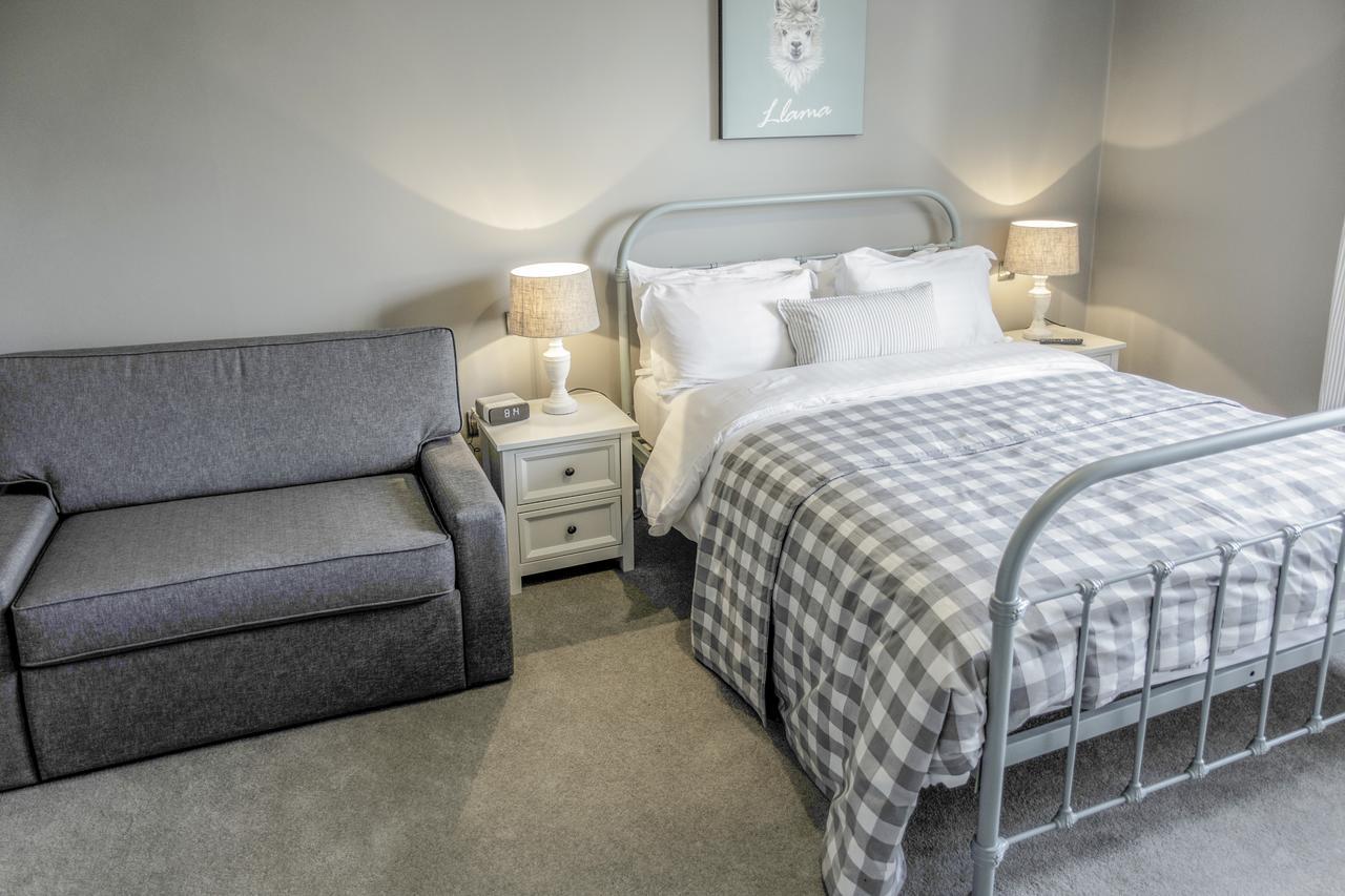 스태퍼드 The Saracens Head B&B 외부 사진