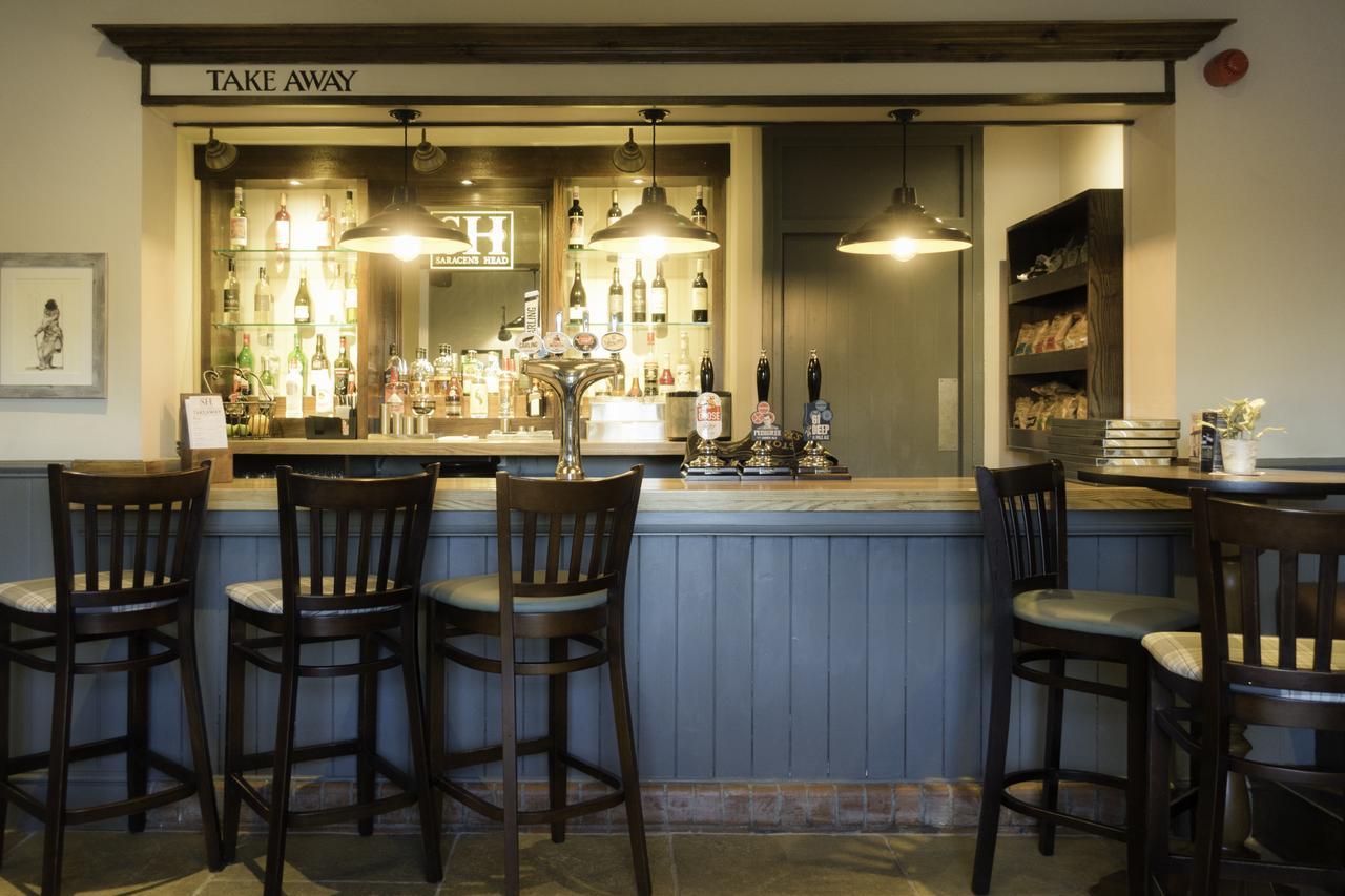 스태퍼드 The Saracens Head B&B 외부 사진